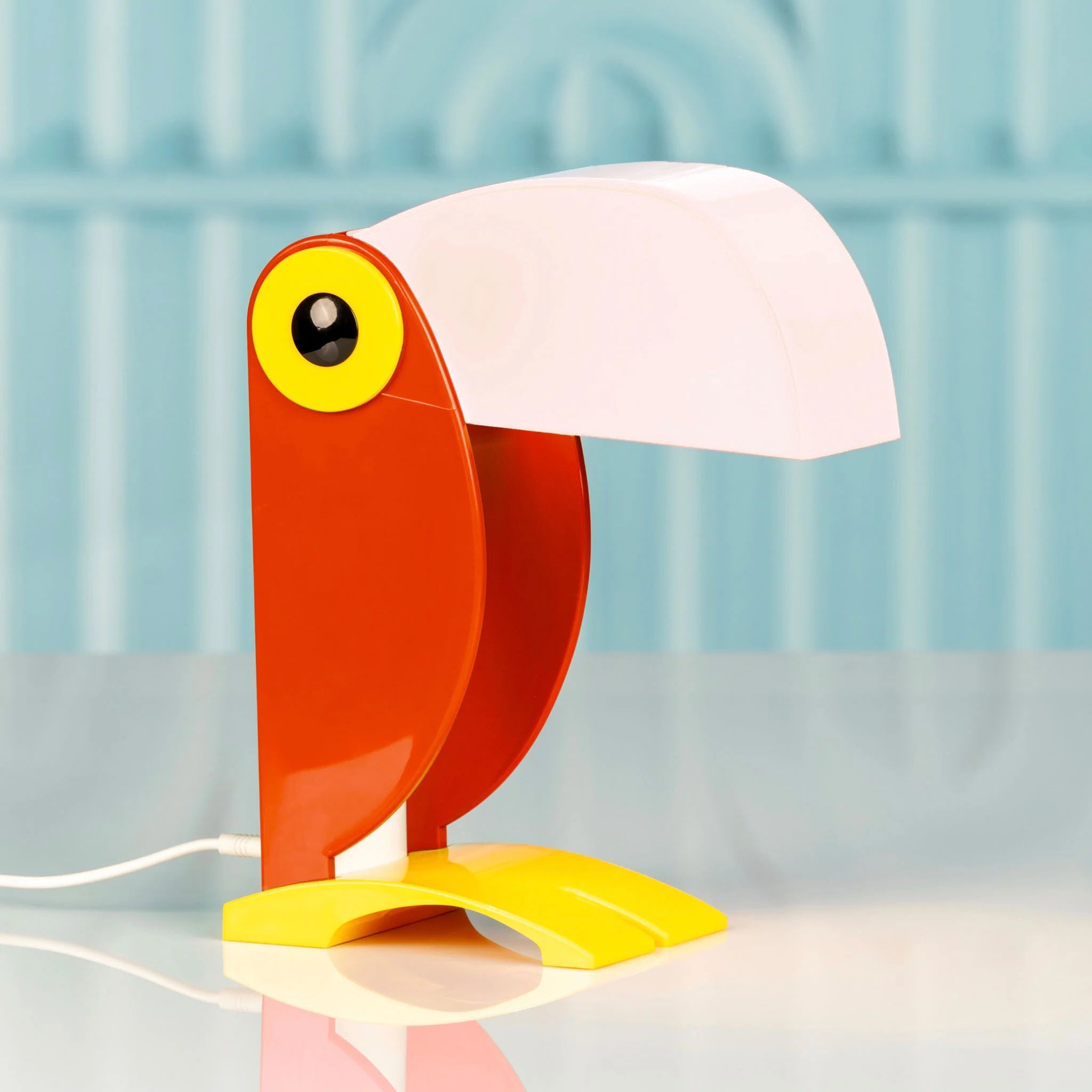 The TOUCAN Lamp by Enea Ferrari – I❤️DESIGN